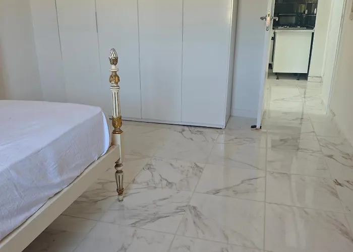 Qingqing民宿 * Moncarapacho